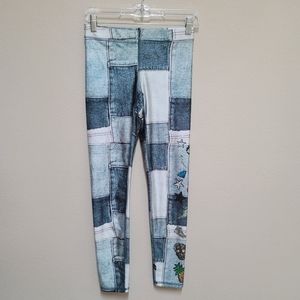 MOVING MUST GO Terez- Pattern Leggings